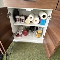 炊飯器の置けるキャビネット　収納家具　食器棚の画像