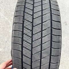 24年製　225/45r18 1本のみの画像