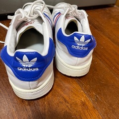 adidas 28.5センチの画像