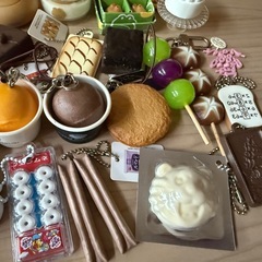 ミニチュア ガチャガチャの画像