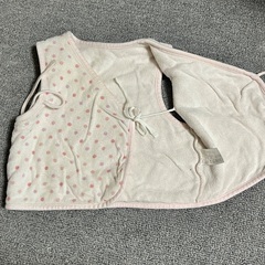 水玉柄ベスト 50〜70cmの画像