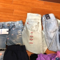 リーバイス　GAP 新品タグ付き　大量子供服の画像
