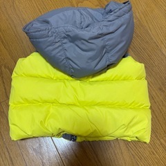 【ブランド品】べべ　BeBe  90サイズ　ダウンベストの画像