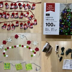 ニトリ クリスマスツリー 90cm オーナメント・ライト付きセット 🎄の画像
