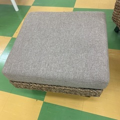 R80  アジアン家具　布製オットマンの画像