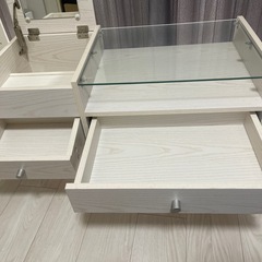 テーブル　の画像