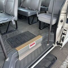 ★ナビ★車検1年付き★キーレスキー★15人乗りの画像