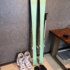 直接取引限定　スキーセット　女性の画像