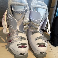 直接取引限定　スキーセット　女性の画像