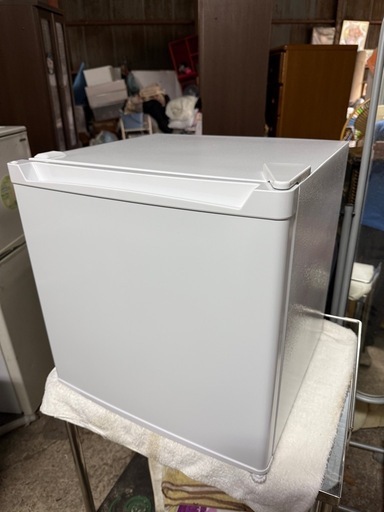 アイリスオーヤマアイリスプラザ 冷蔵庫 47L ホワイト 幅47cm PRC-B051D-W 直冷式 1ドア 右開き 新生活 一人暮らし