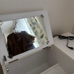 【値下げしました】ドレッサー椅子なしの画像