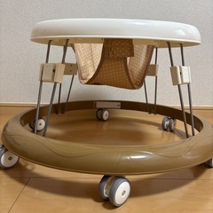 ベビー 歩行器の画像