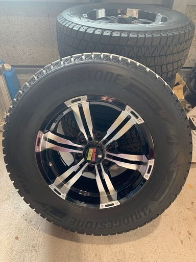 スタッドレスタイヤ