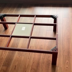 【無料】重厚感ある一枚板ローテーブル（脚取り外し可／昭和レトロ）の画像