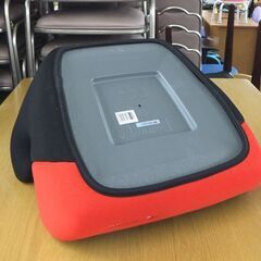ジュニアシート リーマン 体重15～36kg 3点式シートベルト ブースター ブラック×レッド 車 カー用品☆ 札幌市 北区 屯田 の画像