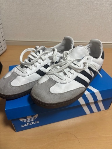 adidas スニーカー ホワイト/グレー/ネイビー 27.5cm