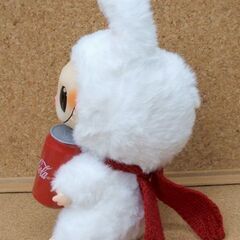 ザ モンスターズ ラブブ ぬいぐるみ キーホルダー コカ・コーラ ホワイト 18cm　THE MONSTERS LABUBU　☆ PayPay(ペイペイ)決済可能 ☆ 札幌市 豊平区 平岸 平岸店の画像