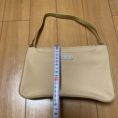 レディース　バッグ　手提げカバンの画像