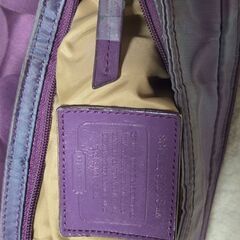 COACH コーチ ショルダーバッグ パープル シグネチャ サコッシュ 斜めがけの画像