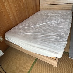 セミダブルベッドの画像
