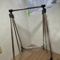 ハンガーラックの画像