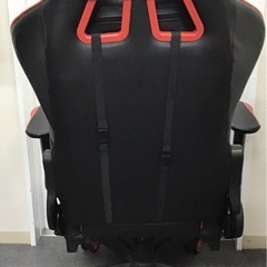 ゲーミング・PCチェア　座面昇降・リクライニング・足置き場付きの画像