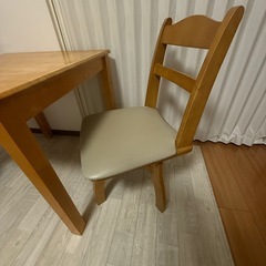 ダイニングテーブル2人用
の画像