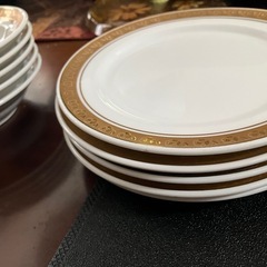 食器皿の画像
