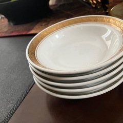 食器皿の画像