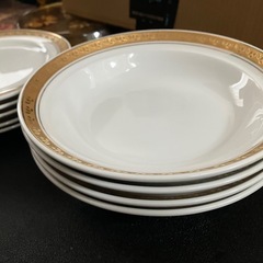 食器皿の画像