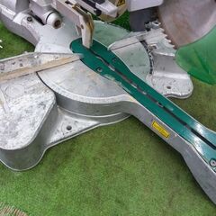 日立 C7RSH スライドマルノコ【野田愛宕店】【店頭取引限定】【中古】管理番号：ITJ7YMLX1Q74の画像