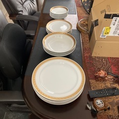 食器皿の画像