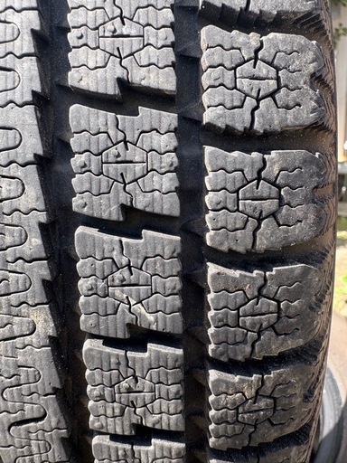 19 TOYO 175/65R14 2022年製 9分目 スタッドレス 19 TOYO 175/65R14 2022年製 9分目 スタッドレス