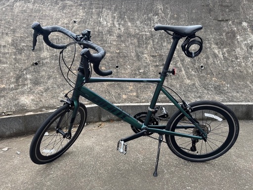 【本体凹みあり】ミニベロ GIANT IDIOM1（2022年モデル）