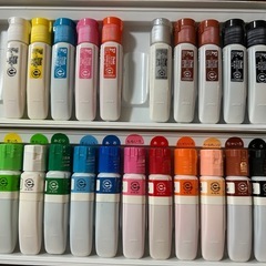 水彩絵の具 画材の画像