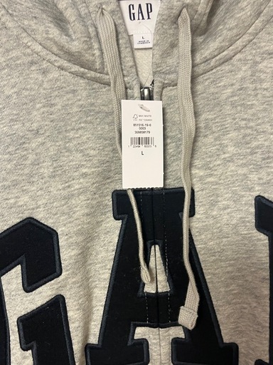 大人気?新品‼️GAPジップパーカー値下げ⭕️場所変更⭕️