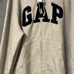 大人気😍新品‼️GAPジップパーカーの画像