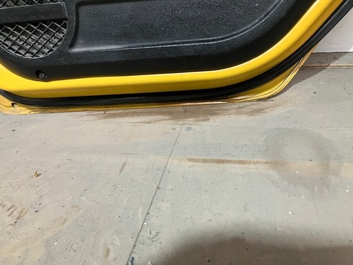ネイキッド　運転席どあ