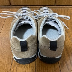 LYTOS アウトドアスニーカー ベージュスエード 26.5cmの画像
