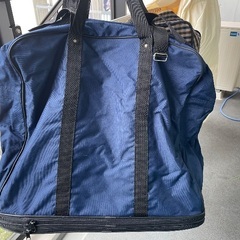 大容量のバッグを2つ、無料の画像