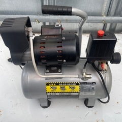 オイルレスエアコンプレッサー ACP-190KD 10Lの画像
