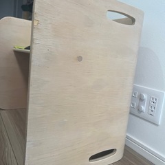 ウッディプッディコロコロチェア2脚＆デスクの画像
