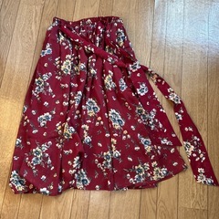 PATTERNワインレッドスカートの画像