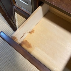 米びつ付き収納家具の画像