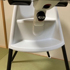 ベビージョルン ハイチェア 抜け出し防止の画像
