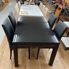 💚ダイニングセットフェア開催 期間限定の特別価格！💚S271 ⭐ 輸入家具 ダイニング5点セット 人気のブラック 幅140cm USEDの画像