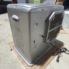 ダイニチ　ブルーヒーター　ファンヒーター　Ｌタイプ　大容量９Ｌタンク　ライトシルバー　木造１５畳／コンクリート２０畳　新品時メーカー希望小売価格４５，８００円　ＦＷ－５６１６Ｌの画像