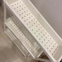 ワゴン IKEA VESKEN の画像