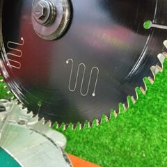 日立 C7RSH 卓上マルノコ【野田愛宕店】【店頭取引限定】【中古】管理番号：ITOIYM0C0ILKの画像