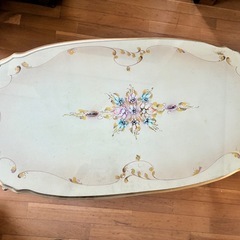売り切れました  
ロココ調センターテーブルの画像